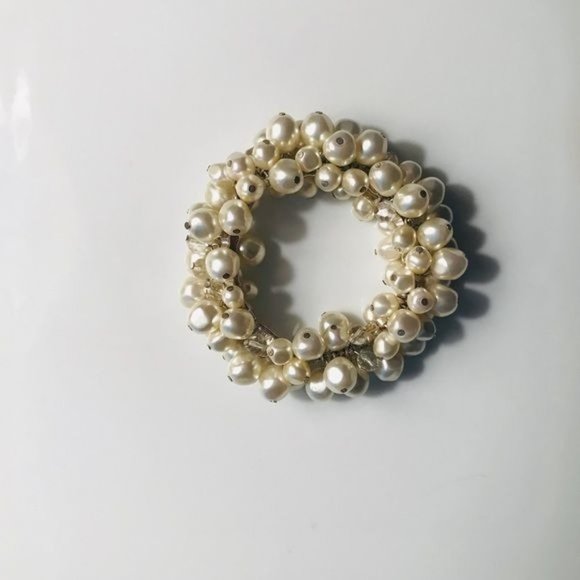 VTG Pearl & Rhinestone Signed Bracelet Vintage On Trend - Picture 5 of 8